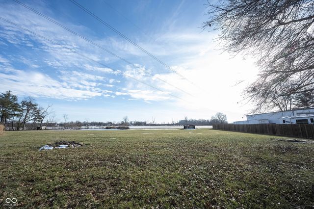 3695 W 100 N, Greenfield, IN 46140