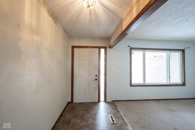 3695 W 100 N, Greenfield, IN 46140