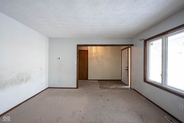 3695 W 100 N, Greenfield, IN 46140