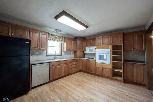 3695 W 100 N, Greenfield, IN 46140