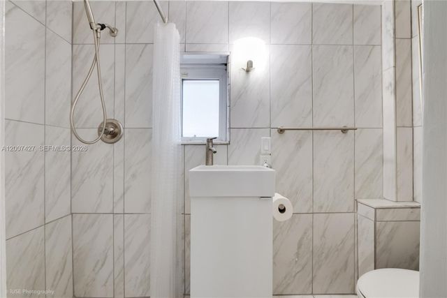 5889 Devonshire Blvd, Miami, FL 33155