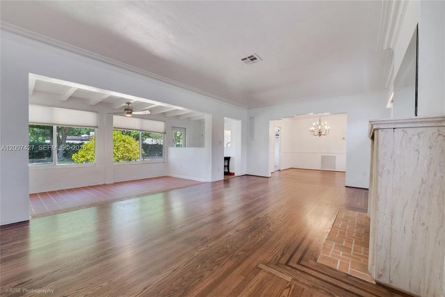 5889 Devonshire Blvd, Miami, FL 33155