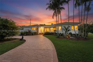 5889 Devonshire Blvd, Miami, FL 33155