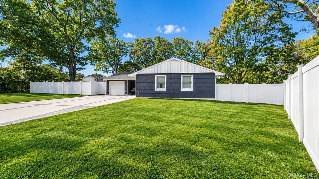 9 Hill Street, Ronkonkoma, NY 11779 — exterior