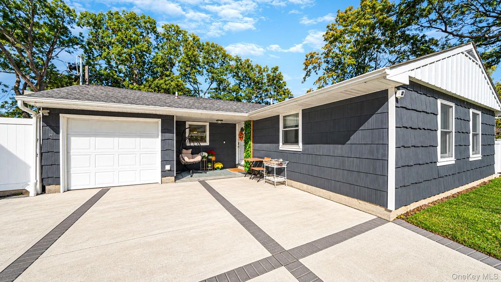 9 Hill Street, Ronkonkoma, NY 11779 — photo 3