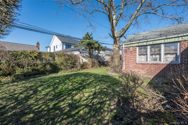 770 Palmetto Drive, Franklin Square, NY 11010