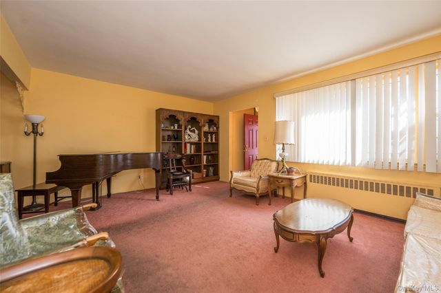 770 Palmetto Drive, Franklin Square, NY 11010