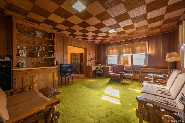 770 Palmetto Drive, Franklin Square, NY 11010