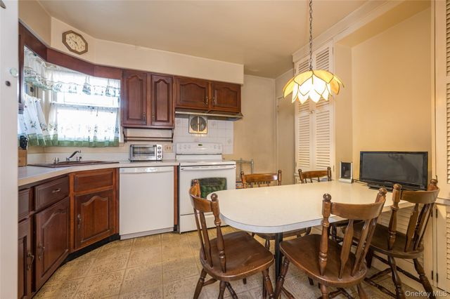 770 Palmetto Drive, Franklin Square, NY 11010