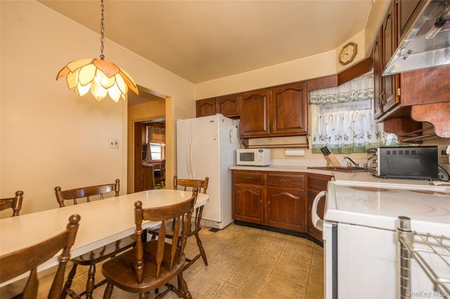 770 Palmetto Drive, Franklin Square, NY 11010