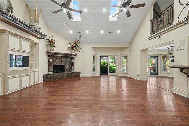 10111 N Spanish Bay Drive, Fresno, CA 93720