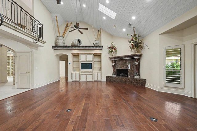 10111 N Spanish Bay Drive, Fresno, CA 93720