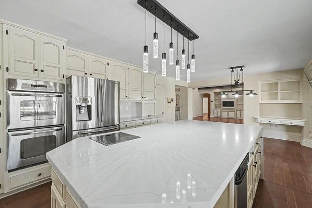 10111 N Spanish Bay Drive, Fresno, CA 93720