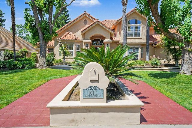 10111 N Spanish Bay Drive, Fresno, CA 93720