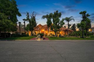 10111 N Spanish Bay Drive, Fresno, CA 93720