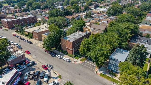 6400 27th Street 201, Berwyn, IL 60402