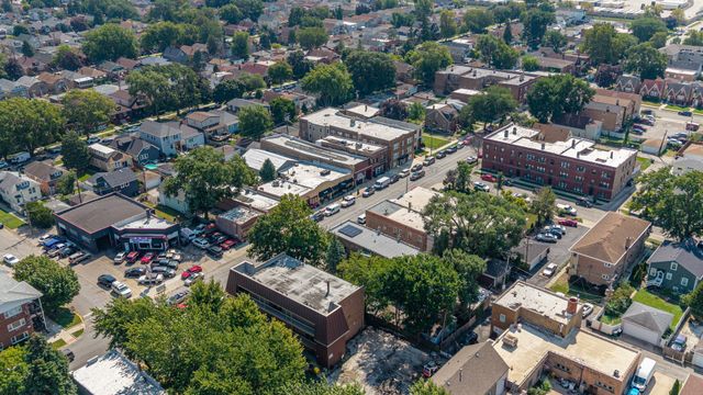 6400 27th Street 201, Berwyn, IL 60402