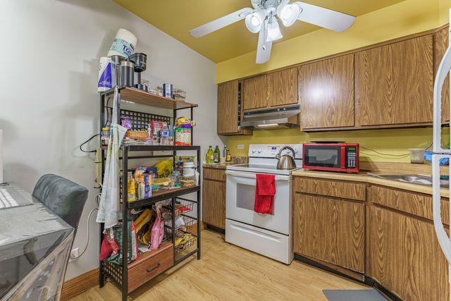 6400 27th Street 201, Berwyn, IL 60402