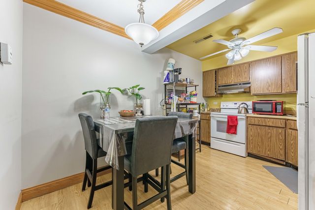 6400 27th Street 201, Berwyn, IL 60402