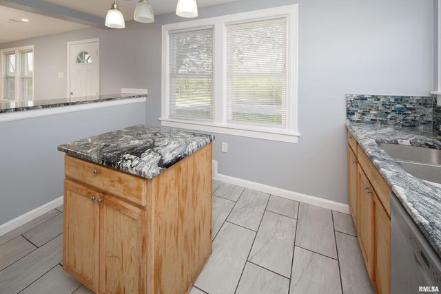 3712 33rd St Street, Moline, IL 61265