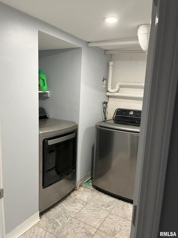 3712 33rd St Street, Moline, IL 61265