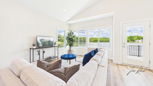 1528 Wilson Road 42, Norton Shores City, MI 49456