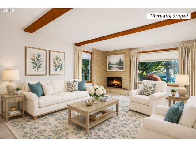 18140 STONEWOOD Dr, Gladstone, OR 97027