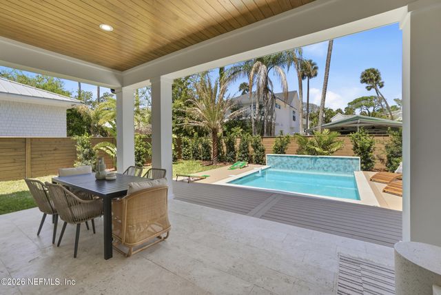 371 9TH Street, Atlantic Beach, FL 32233