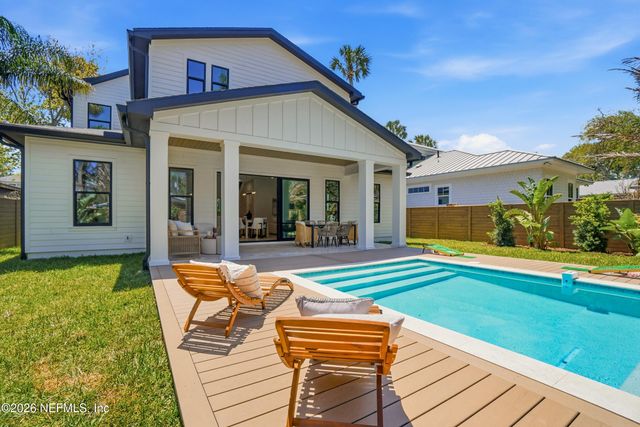 371 9TH Street, Atlantic Beach, FL 32233
