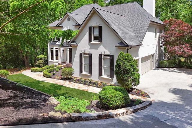 110 Valley Summit Court, Roswell, GA 30075