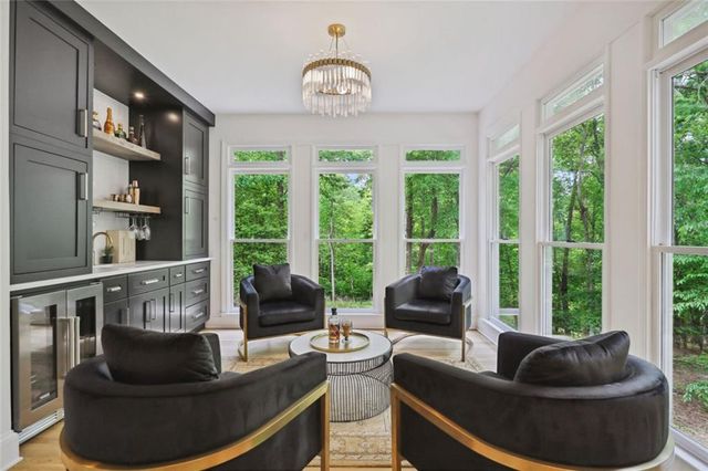 110 Valley Summit Court, Roswell, GA 30075