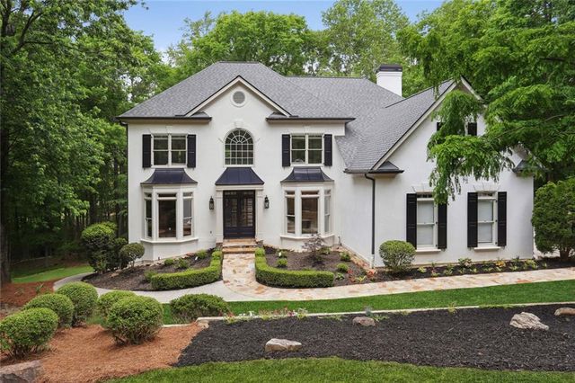 110 Valley Summit Court, Roswell, GA 30075