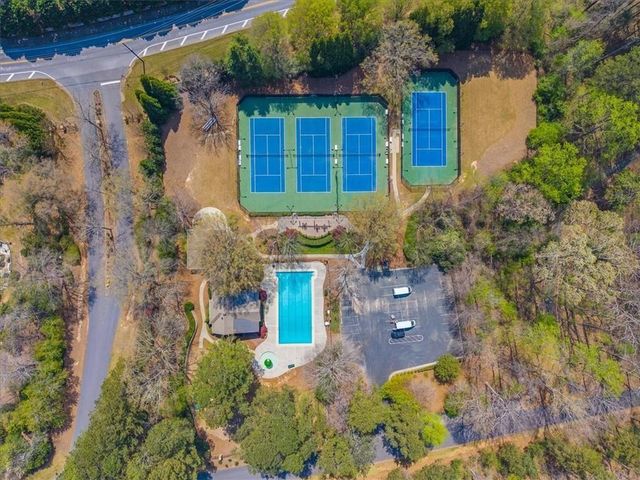 110 Valley Summit Court, Roswell, GA 30075
