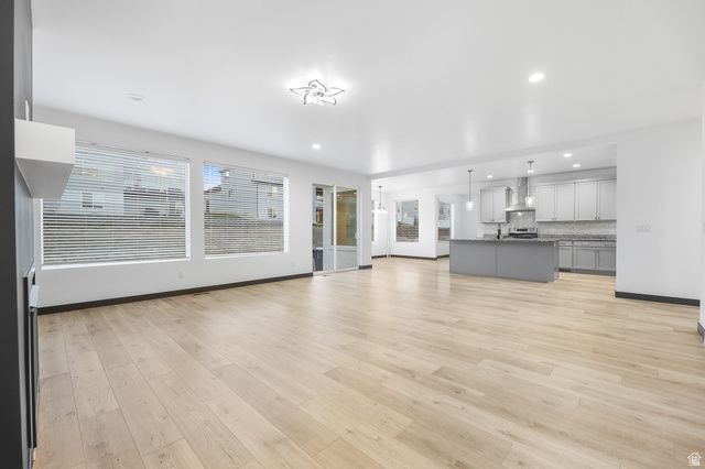 2867 S GREENHEAD DR, Saratoga Springs, UT 84045