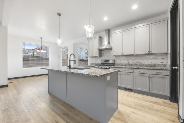 2867 S GREENHEAD DR, Saratoga Springs, UT 84045