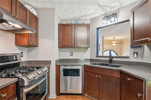 1373 Richland Creek Trail, Sugar Hill, GA 30518