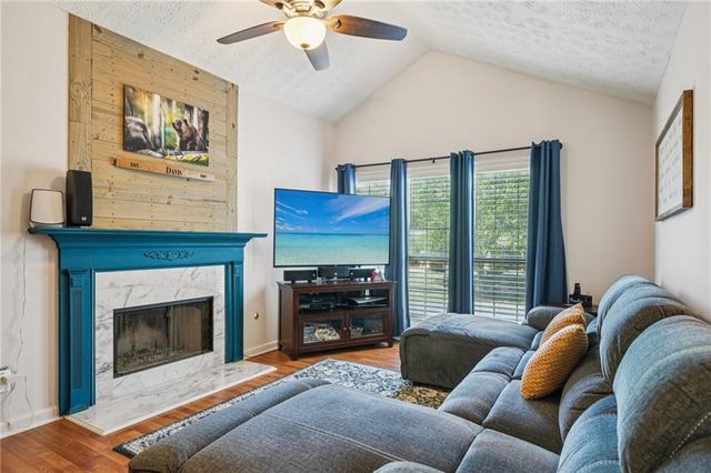 1373 Richland Creek Trail, Sugar Hill, GA 30518
