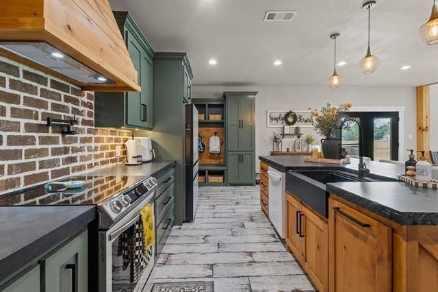 10885 Fm 1130, Orange, TX 77632