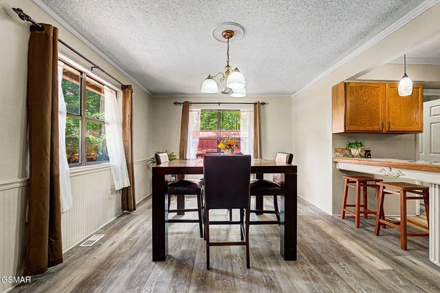 2136 Daisy Trail, Pigeon Forge, TN 37863