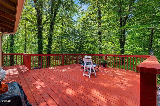 2136 Daisy Trail, Pigeon Forge, TN 37863