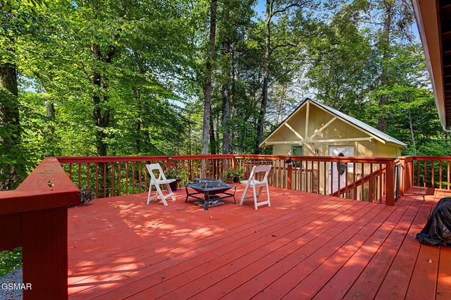 2136 Daisy Trail, Pigeon Forge, TN 37863
