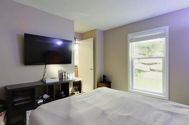 106 Eastern Ave Apt 102, Manchester, NH 03104