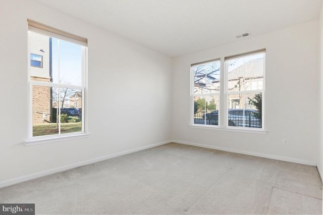 43377 SOUTHLAND ST, Ashburn, VA 20148