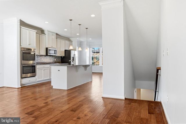 43377 SOUTHLAND ST, Ashburn, VA 20148