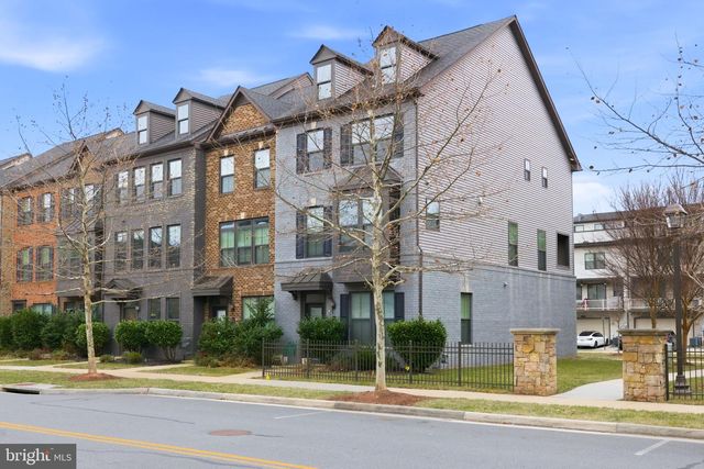 43377 SOUTHLAND ST, Ashburn, VA 20148