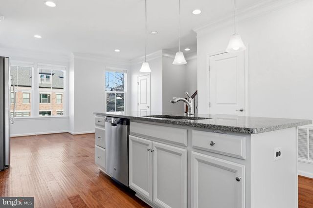 43377 SOUTHLAND ST, Ashburn, VA 20148