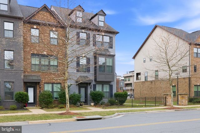 43377 SOUTHLAND ST, Ashburn, VA 20148