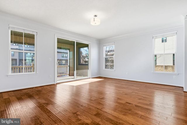 43377 SOUTHLAND ST, Ashburn, VA 20148