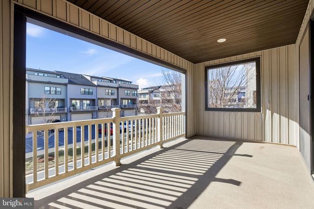 43377 SOUTHLAND ST, Ashburn, VA 20148