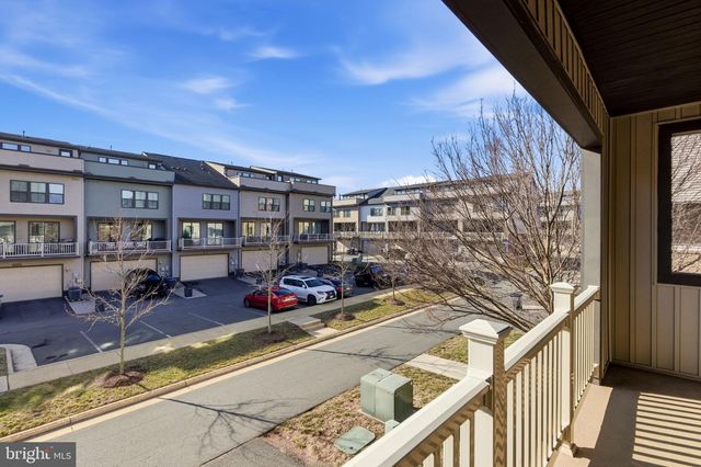 43377 SOUTHLAND ST, Ashburn, VA 20148